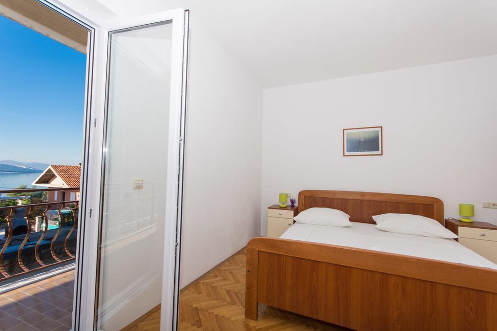 Apartmani Gaube Trogir Exterior photo