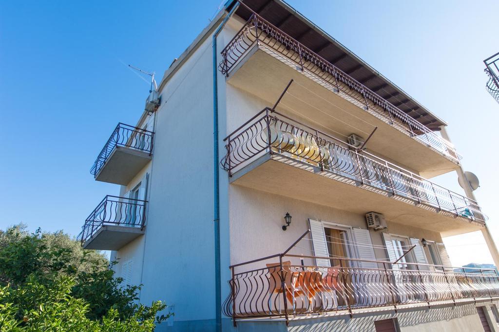 Apartmani Gaube Trogir Exterior photo
