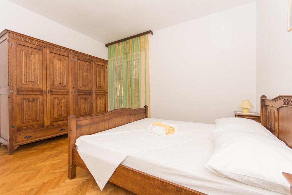 Apartmani Gaube Trogir Exterior photo
